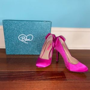 Fuchsia Betsey Johnson pumps.